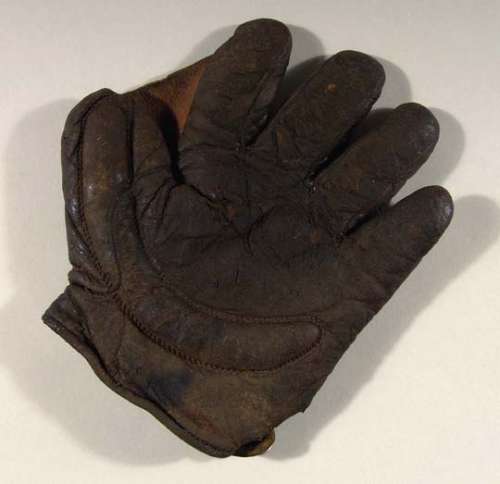 Early 1900's Crescent Glove Front